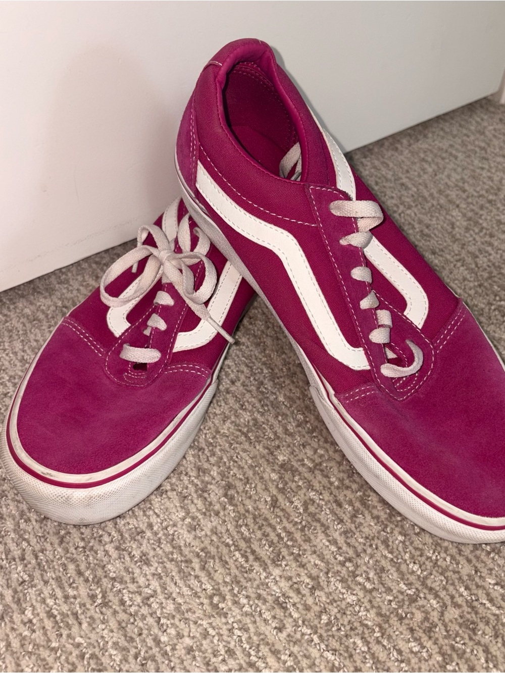 Vans Suede classic Bright Pink Sneakers Skater Shoes Skateboard Womens size 10 - Picture 4 of 13
